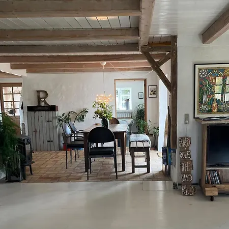 The Fishermen's House - Charming And Close To